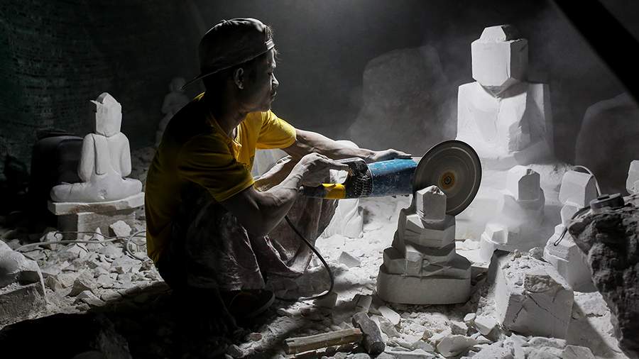 Рождение Будды: почему в Сагыне чистят зубы мрамором