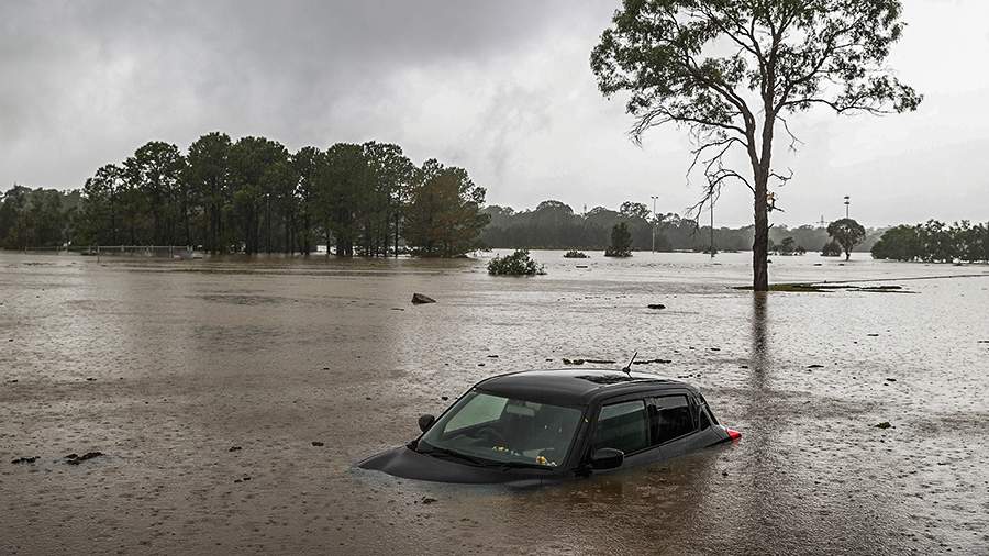 Волна катастроф: наводнение сорвало вакцинацию в Австралии