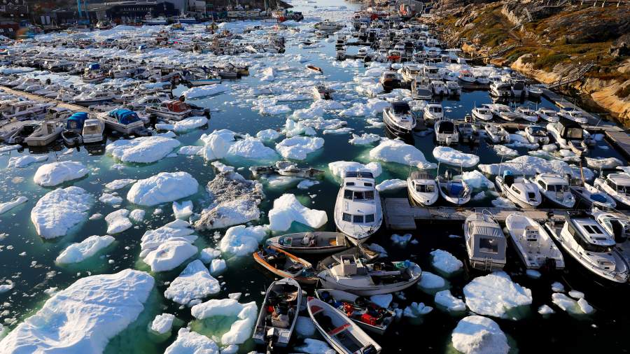 Ледяная вода: почему туристам стоит поторопиться в Гренландию