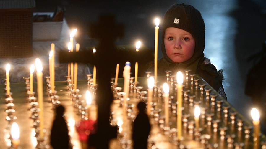 Светлый праздник: как россияне встретили Рождество