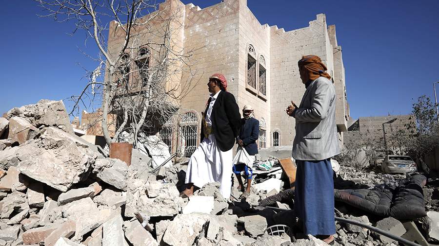 Жесткий ответ: арабская коалиция бомбит столицу Йемена