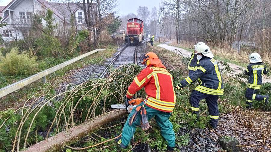 Шквал ударов: как Германия приходит в себя после «Илении»