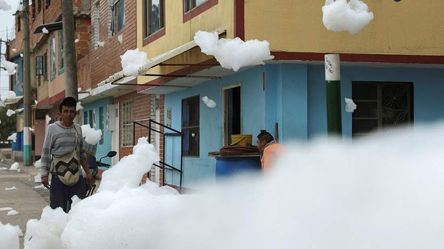 События недели: мусульмане праздновали Ураза-байрам, sup-серферы открыли сезон, а теленок пил бела-колу