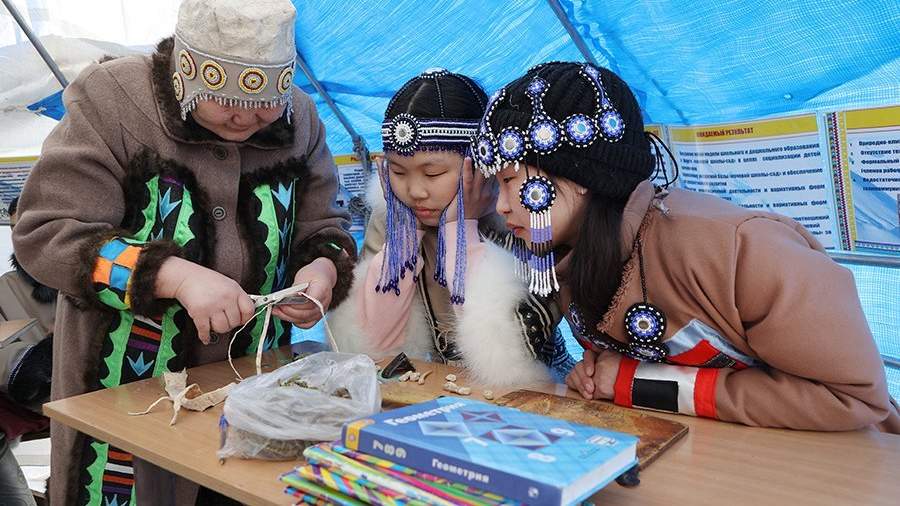 Снежная душа: чему учат детей оленеводов