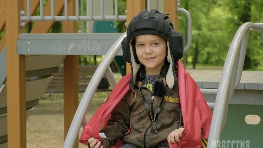 «Спасибо, Леша»: как живет мальчик из Белгородской области, встречающий российских военных