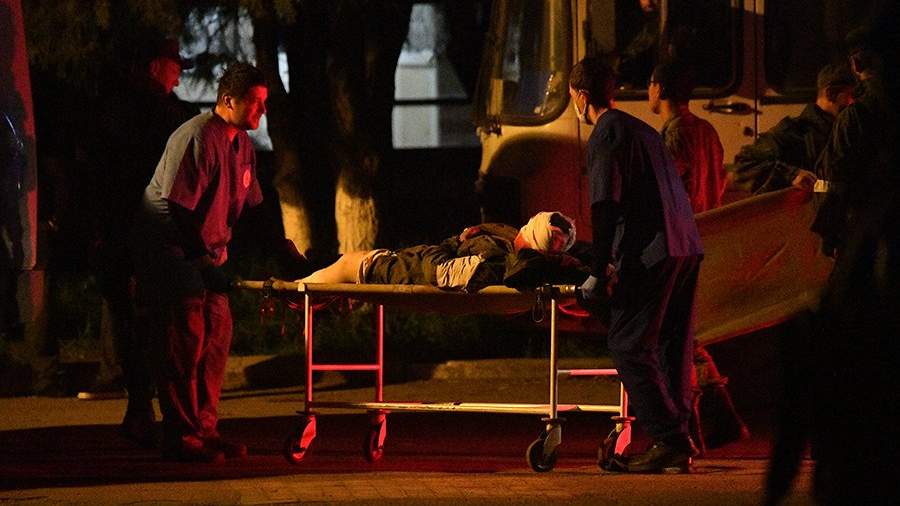 Последний выход: украинские боевики с «Азовстали» сдаются в плен