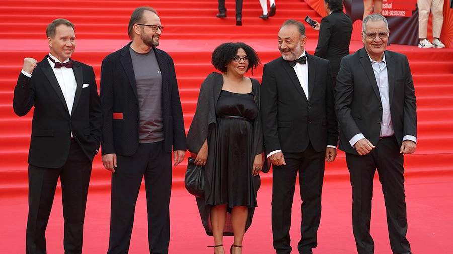 Решение прийти: кто вышел на красную дорожку ММКФ