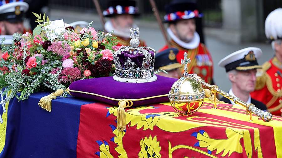 Королевский выход: как хоронили Елизавету II