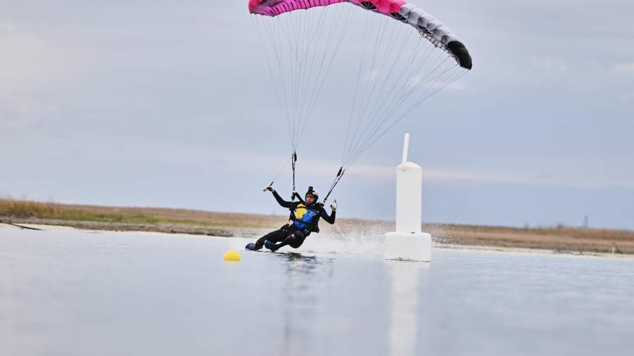 Полет мечты: как в Чечне упражнялись парашютисты