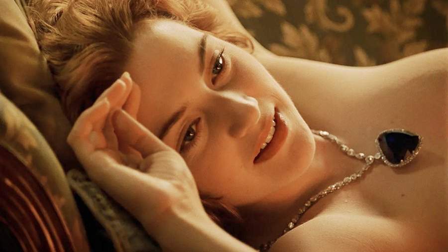 Взгляд с экрана: вещи из знаменитых кинофильмов продают с аукциона