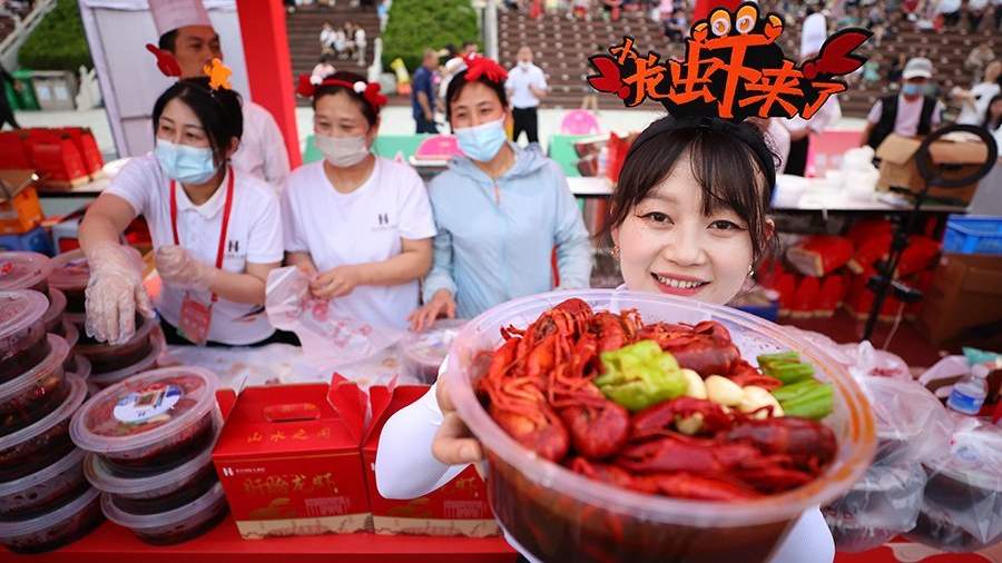 Где раки зимуют: как проходит фестиваль раков в Китае