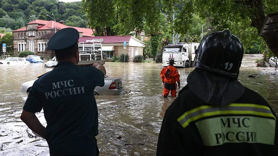 Оставить на потоп: последствия ливней в Сочи