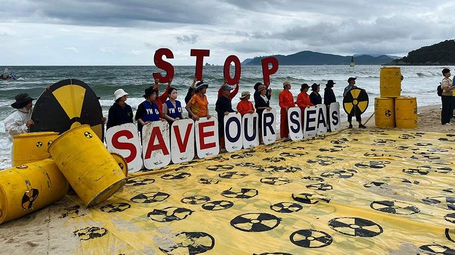 Слив засчитан: протесты из-за сброса воды с АЭС «Фукусима-1»