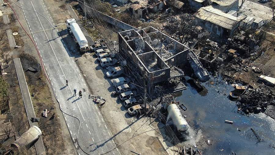 События недели в фотографиях: ливни в Приморье, пожары в Италии и сброс воды с  АЭС «Фукусима»