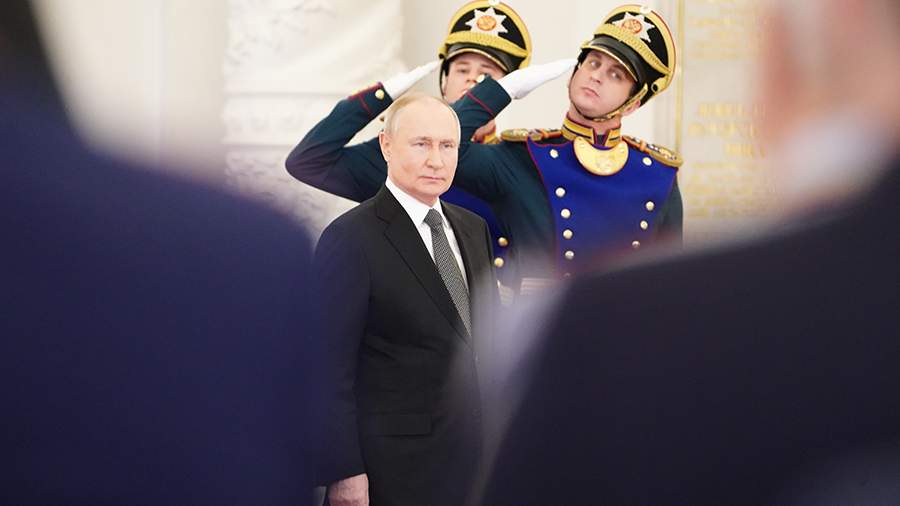 События недели в фотографиях: Путин идет на выборы, Москву украшают к Новому году