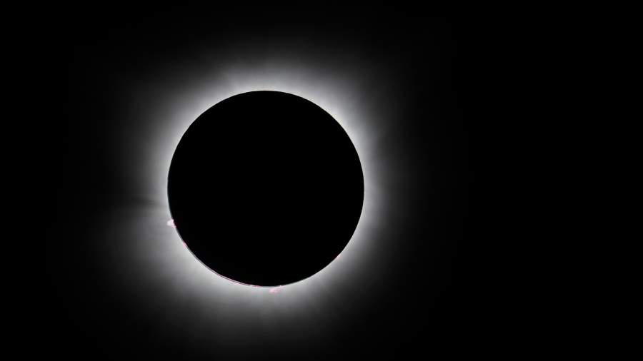 Звездная корона: как выглядело солнечное затмение