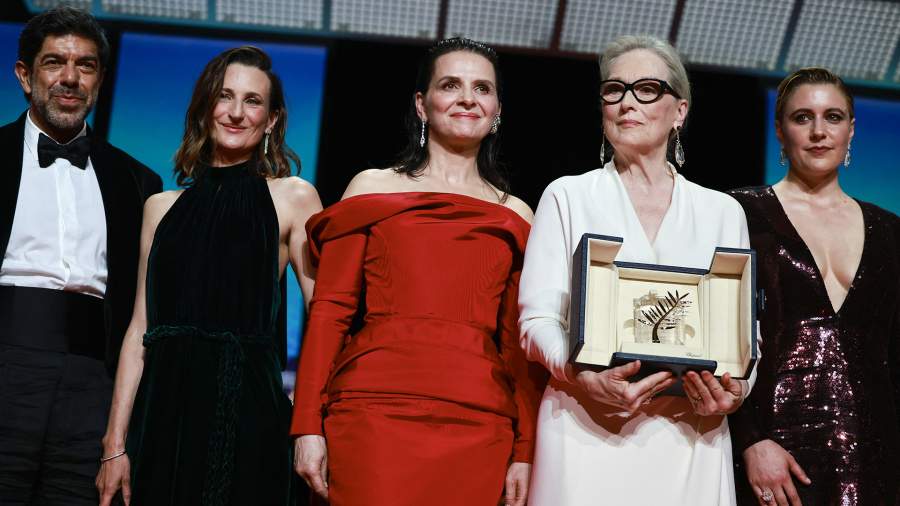 Барби решает: в Каннах открылся очередной международный кинофестиваль