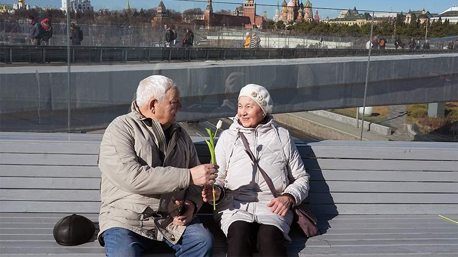 События недели в фотографиях: встреча Путина и премьера Мьянмы, 8 Марта, приговор Блиновской