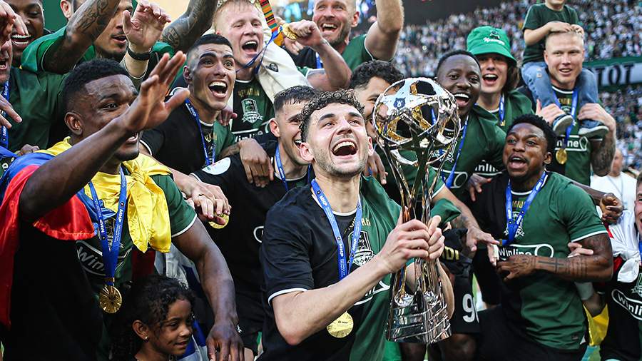 События недели в фотографиях: разговор Путина и Трампа, чемпионство «Краснодара», старт ЕГЭ