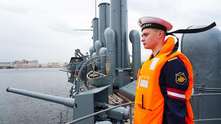 На встречу с северной «Авророй»: легендарный крейсер отмечает юбилей