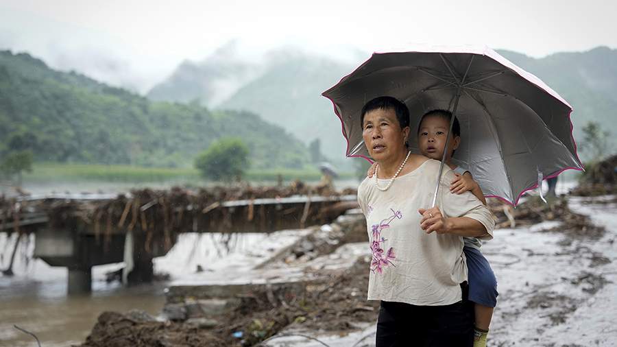 Бремя дождя: наводнение в Пекине достигло критической точки