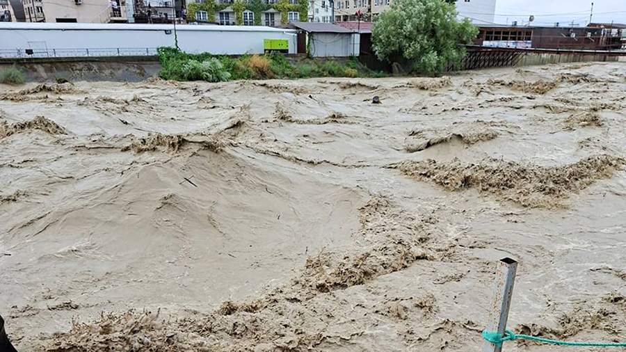 Вода прибывает