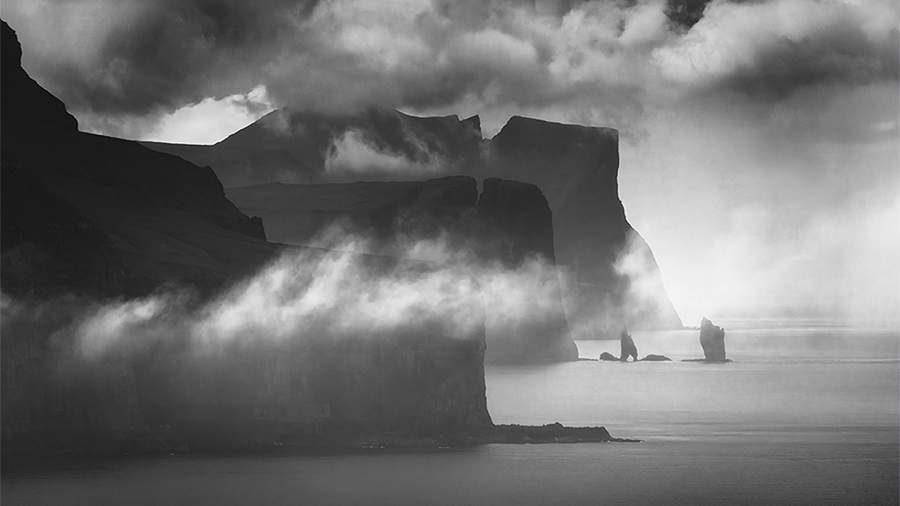 Черно-белая гармония: чем запомнился Monochrome Photography Awards 2025