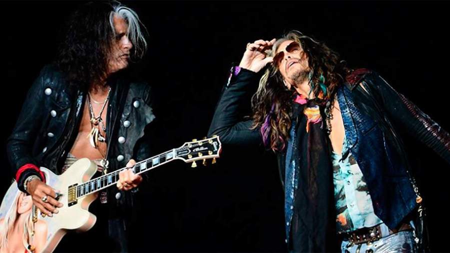 Aerosmith посвятили песню Манчестеру на концерте в Москве