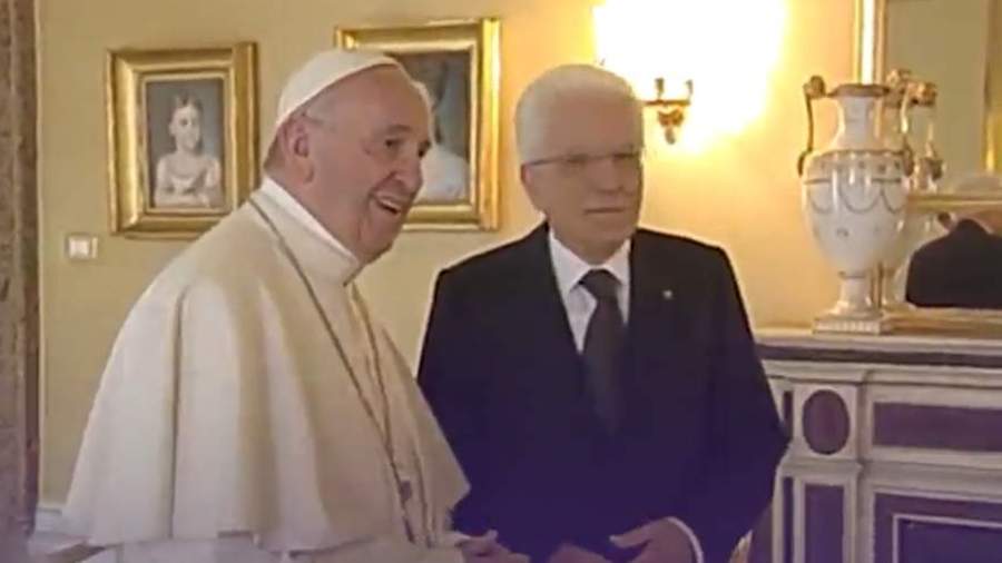 Папа римский подарил президенту Италии русскую икону 