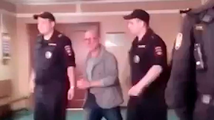 Экс-директор «Гоголь-центра» арестован на два месяца 