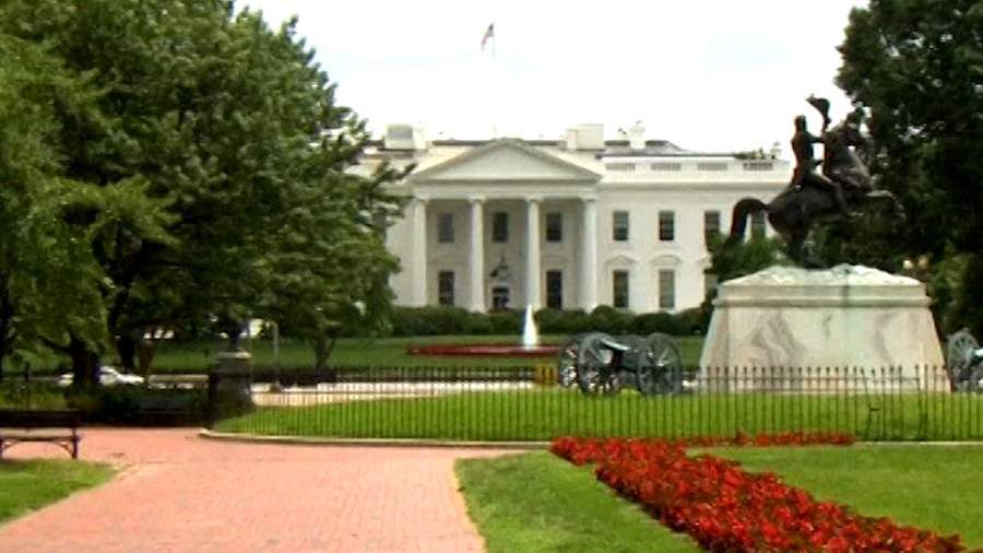 Скарамуччи уволен с поста директора по коммуникациям