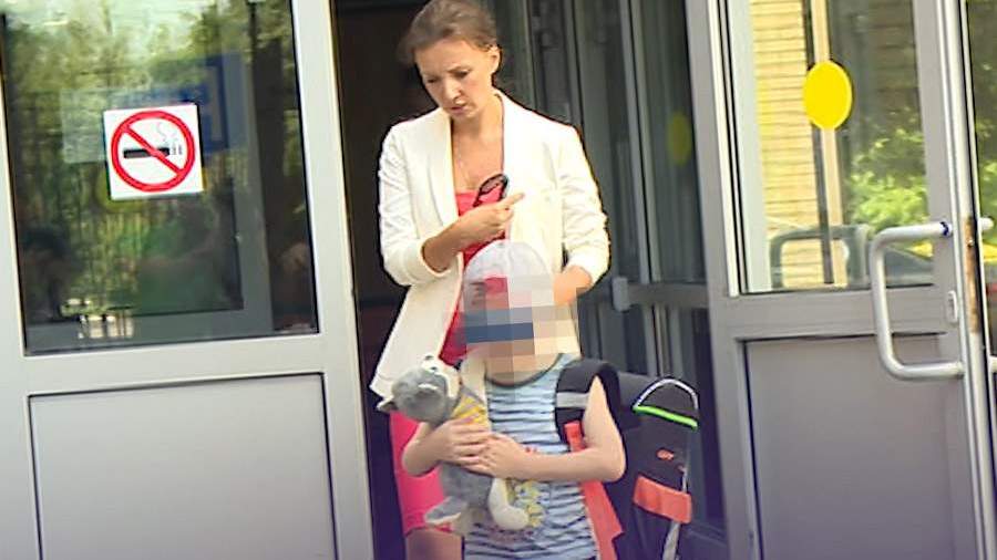 Истощенного мальчика из Магадана усыновили в Москве 