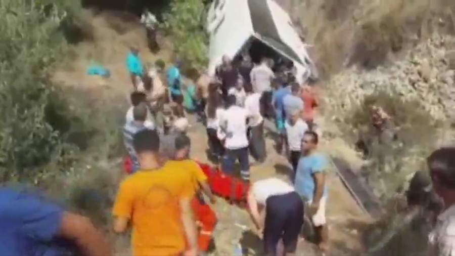 В Анталье перевернулся туристический автобус