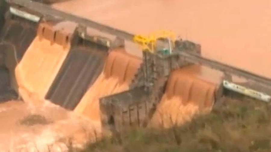 Срочная эвакуация жителей Пуэрто-Рико объявлена из-за обрушения дамбы