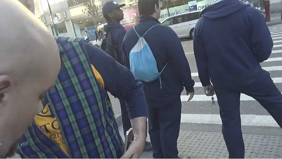 Бил Мюррей подарил случайным людям билеты на концерт любимой группы