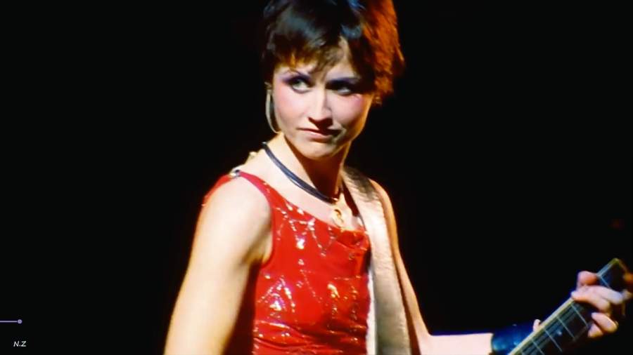 В Ирландии прошли похороны Долорес О’Риордан