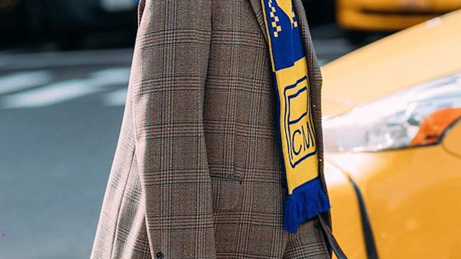 Шарф «Ростсельмаша» дополнил образ американского дизайнера