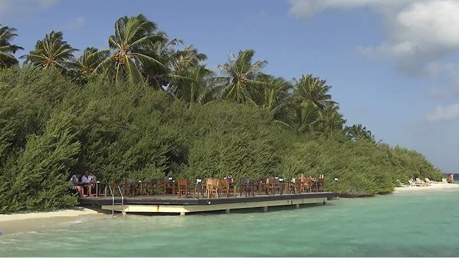 На Мальдивах введен режим ЧП