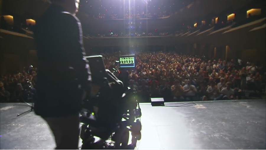 Голос Хокинга отправят к черной дыре