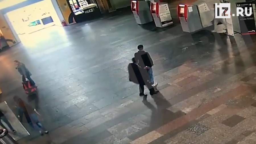 Мужчина с ножом напал на людей на Курском вокзале