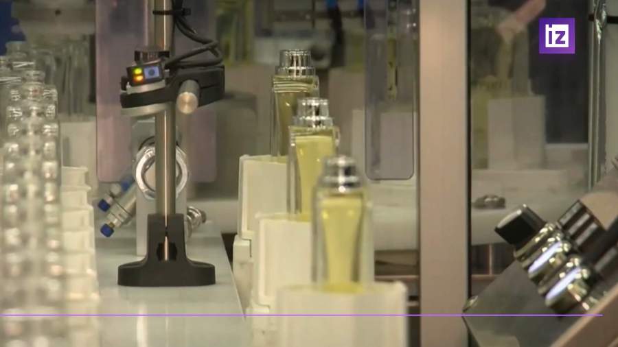 В России до 15% подорожает парфюмерия из ЕС и США