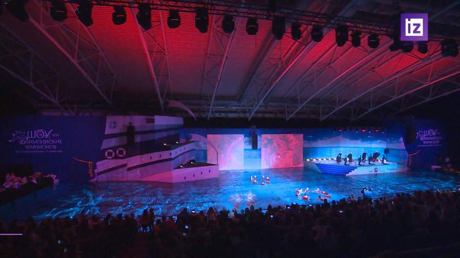 Олимпийские чемпионки по синхронному плаванию показали шоу в Москве