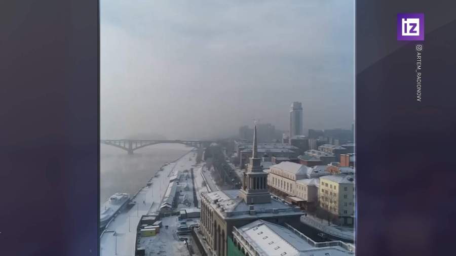 Жители Красноярска сняли черный смог над городом