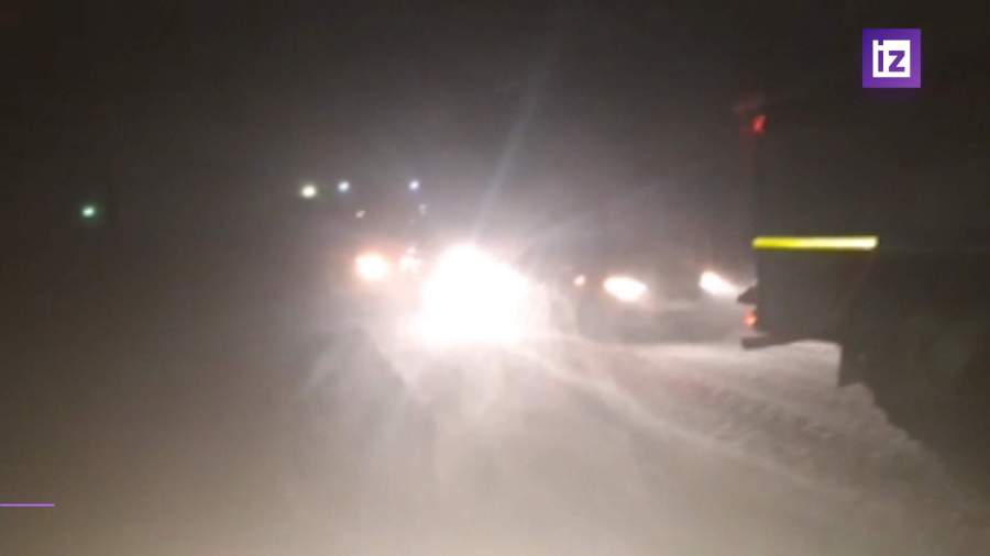 В Оренбуржье из-за сильной метели закрыли дороги