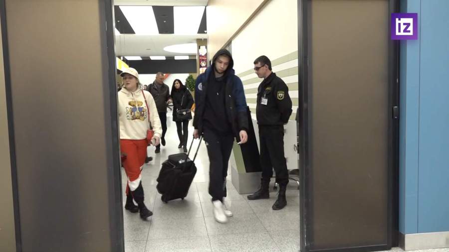 В Москву прибыл самолет из Тюмени с ранее эвакуированными из Уханя россиянами