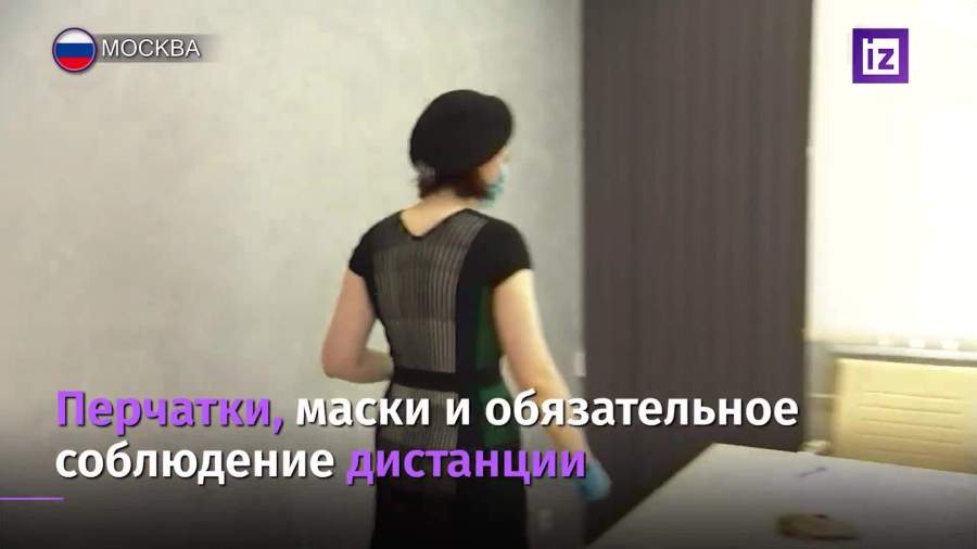 В России стартовала выдача аттестатов выпускникам школ