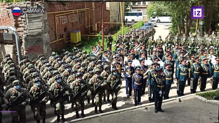 В Самаре прошел парад для одного ветерана