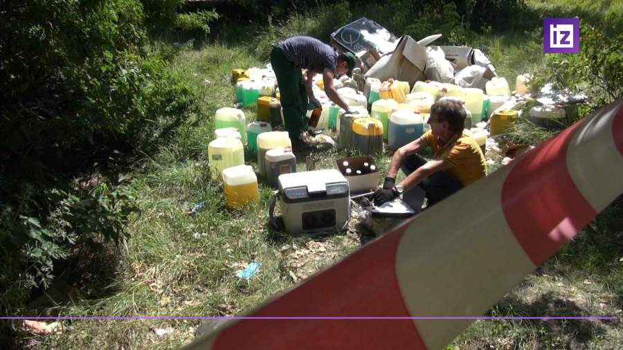 Свалку опасных химикатов обнаружили жители Саратова