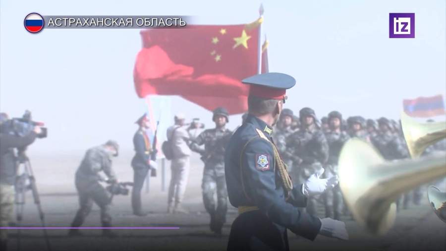 В Астраханской области наградили участников учений «Кавказ-2020»