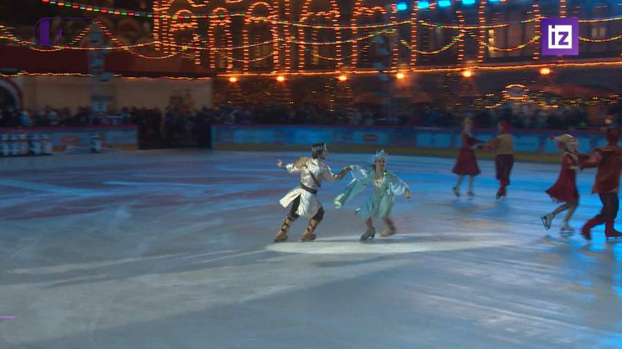 На Красной площади открылся главный каток страны